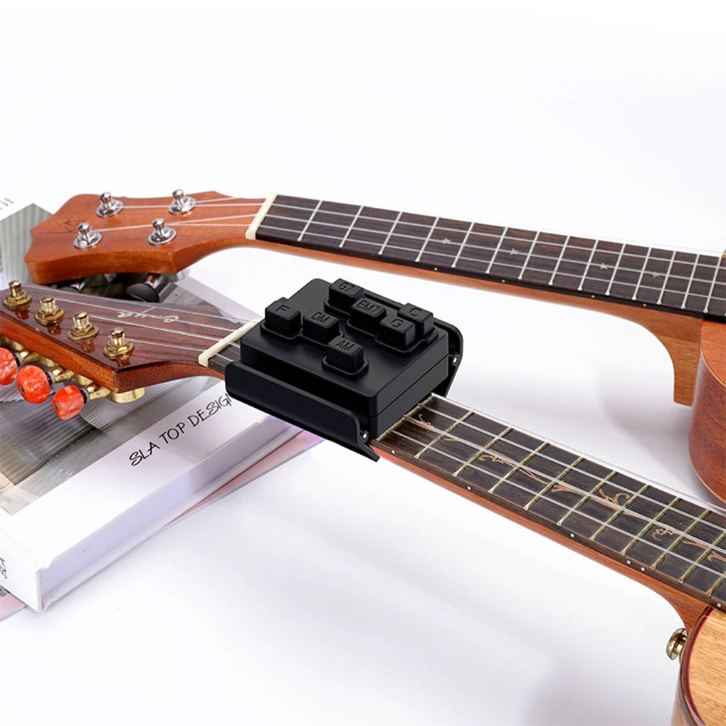 Assistente de Acordes para Ukulele com 7 Botões