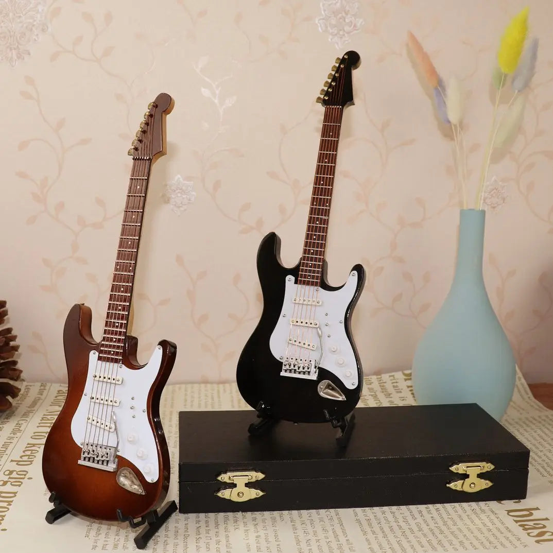 Miniatura Decorativa de Guitarra Com Case Importada