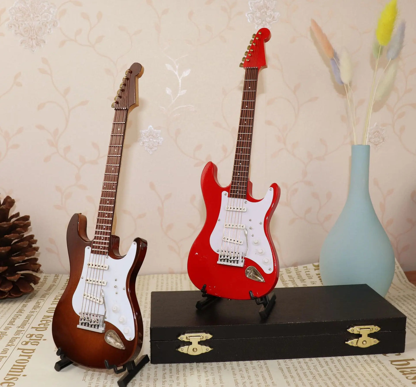Miniatura Decorativa de Guitarra Com Case Importada